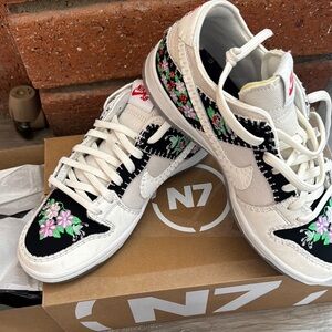 Nike Women's Floral Embroidered Sneakers - Black and White